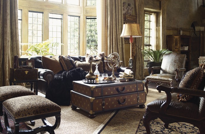 Интерьер гостиной в колониальном стиле