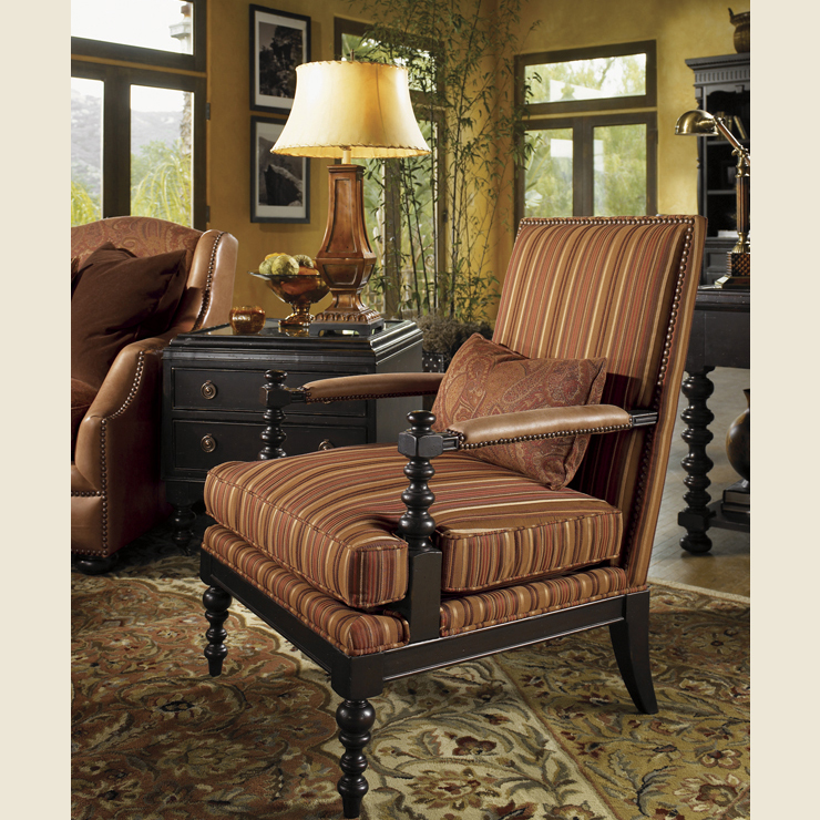 Фото Стол под лампу - стиль Колониальный - Для гостиной - Купить в Интернет-магазине Фото Стол под лампу - стиль Колониальный - Для гостиной - Купить в Интернет-магазине