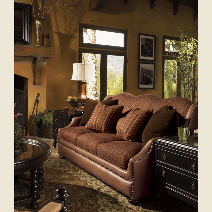 Фото Стол под лампу - стиль Колониальный - Для гостиной - Купить в Интернет-магазине Фото Стол под лампу - стиль Колониальный - Для гостиной - Купить в Интернет-магазине