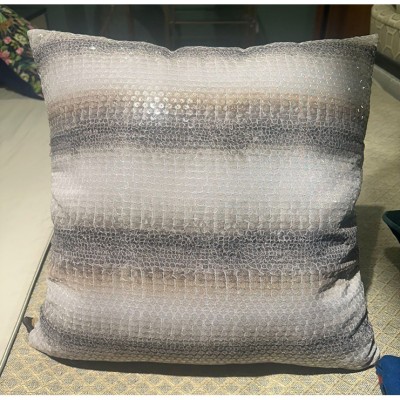 Фото Подушка декоративная - стиль Европейский - Серая - В наличии - Купить в Интернет-магазине