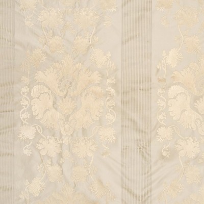 Фото Ткань портьерная с рисунком - Орнамент - стиль Европейский - Серебристый - Купить в Интернет-магазине