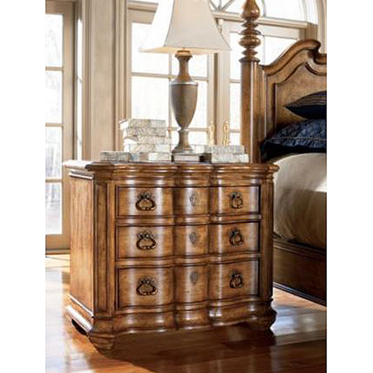 Фото Тумба прикроватная - стиль Американское наследство - Для спальни - Купить в Интернет-магазине Фото Тумба прикроватная - стиль Американское наследство - Для спальни - Купить в Интернет-магазине