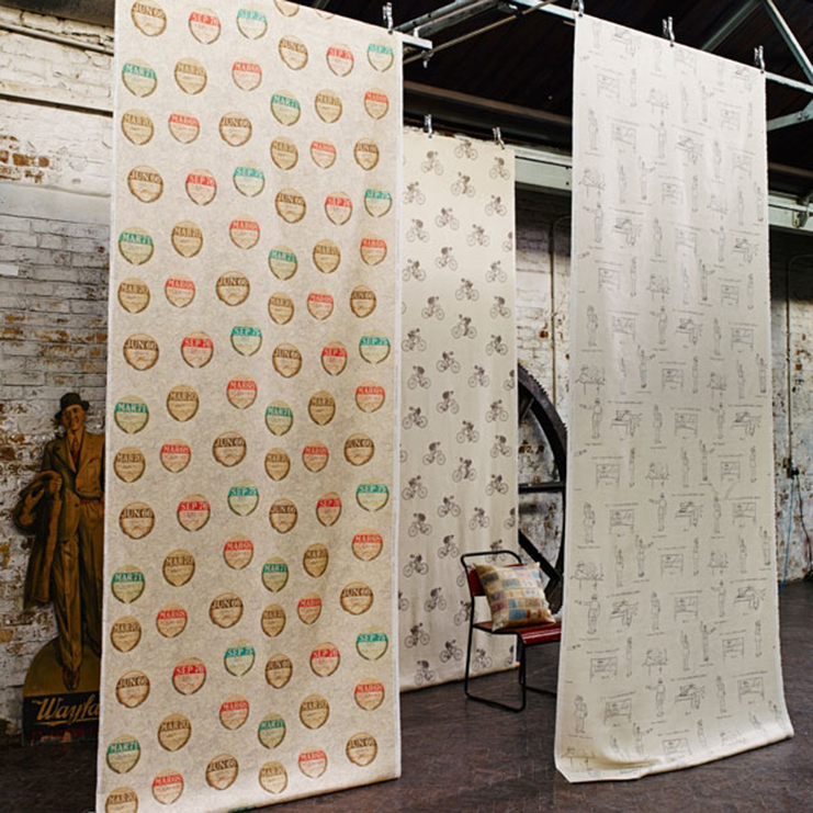 Фото Ткань портьерная с рисунком - Крупный декор - стиль Английский - Бежевый - Купить в Интернет-магазине