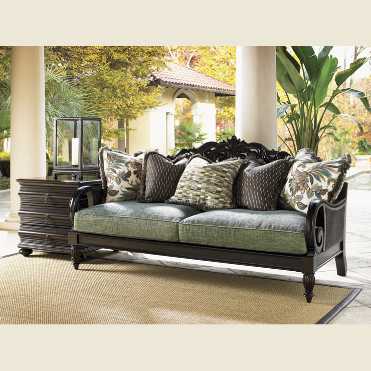 Фото Стол под лампу - стиль Колониальный - Для гостиной - Купить в Интернет-магазине