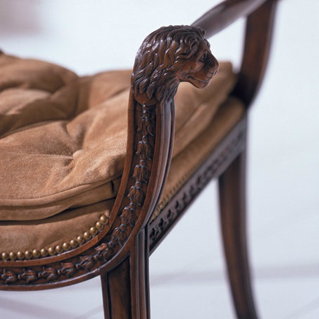 Фото Кресло на деревянной раме - стиль Английская классика - Для гостиной - Купить в Интернет-магазине Фото Кресло на деревянной раме - стиль Английская классика - Для гостиной - Купить в Интернет-магазине