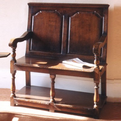 Фото Скамейка, кушетка - стиль Тюдор и готика - Для прихожей - Купить в Интернет-магазине