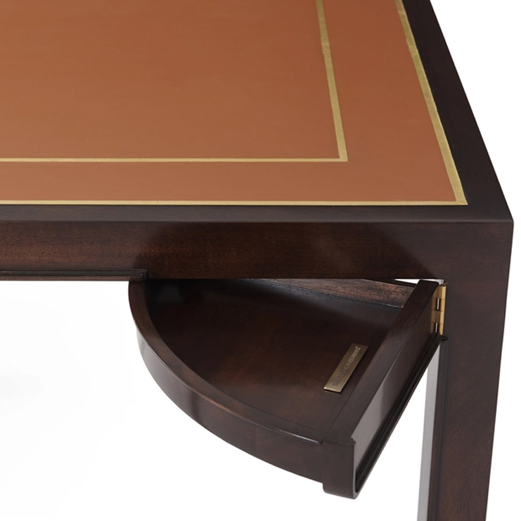 Фото Стол игральный/ чайный/центральный - стиль Современная классика - Для комната развлеченья - Купить в Интернет-магазине