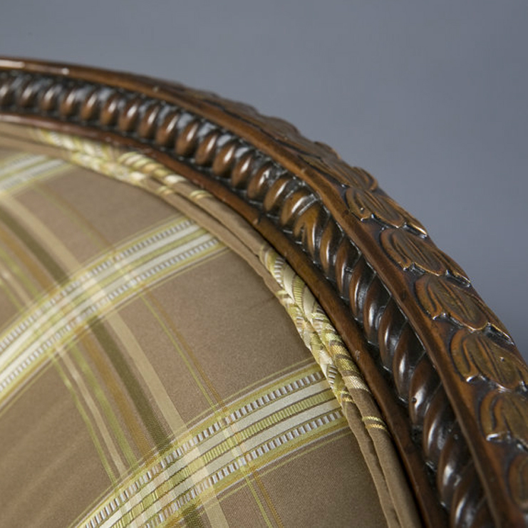 Фото Кресло на деревянной раме - стиль Английская классика - Для гостиной - Купить в Интернет-магазине Фото Кресло на деревянной раме - стиль Английская классика - Для гостиной - Купить в Интернет-магазине