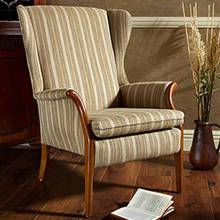 Фото Кресло обитое - стиль Английская классика - Для гостиной - удобное кресло производства США - Parker Knoll - The Classic Collection - Купить в Интернет-магазине Фото Кресло обитое - стиль Английская классика - Для гостиной - удобное кресло производства США - Parker Knoll - The Classic Collection - Купить в Интернет-магазине