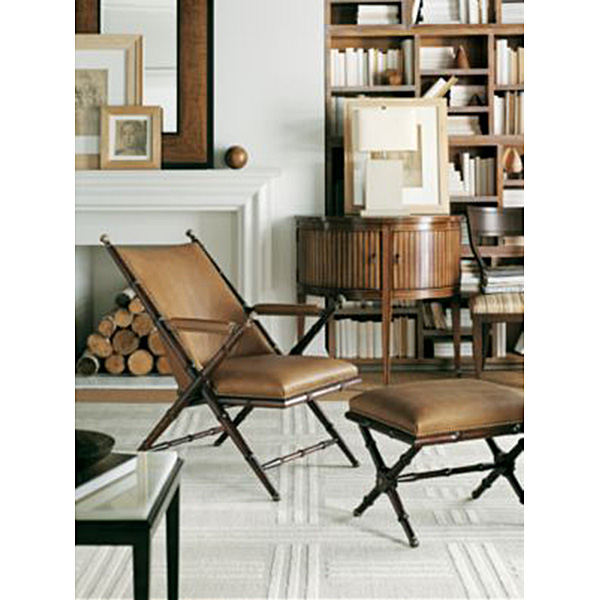 Фото Стол под лампу - стиль Американская классика - Для гостиной - Купить в Интернет-магазине Фото Стол под лампу - стиль Американская классика - Для гостиной - Купить в Интернет-магазине