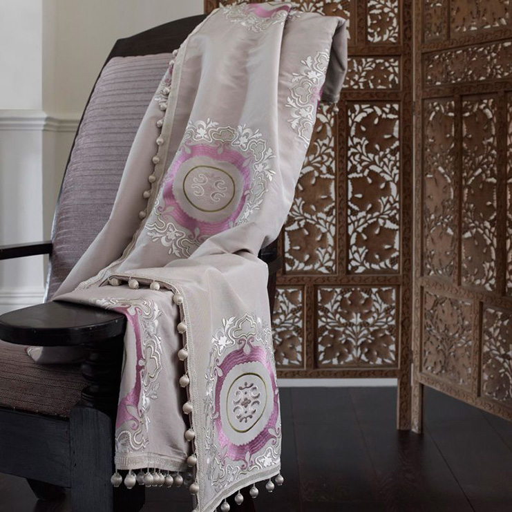 Фото Ткань портьерная с рисунком - Орнамент - стиль Английский - Коричневый - Купить в Интернет-магазине