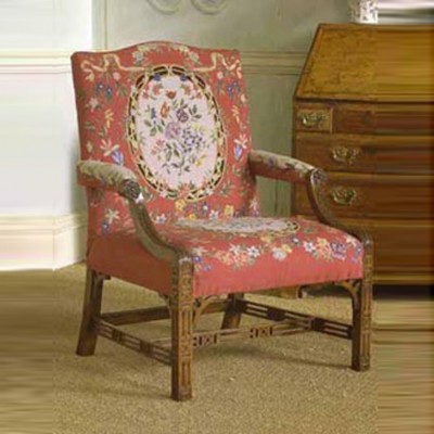 Фото Кресло на деревянной раме - стиль Английская классика - Для гостиной - Купить в Интернет-магазине
