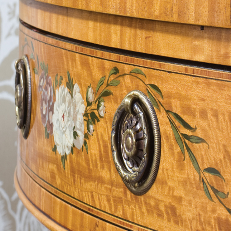 Фото Стол игральный/ чайный/центральный - стиль Английская классика - Для гостиной - Купить в Интернет-магазине