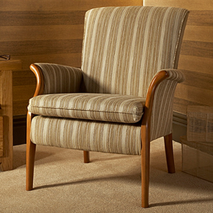 Фото Кресло обитое - стиль Английская классика - Для гостиной - удобное кресло производства США - Parker Knoll - The Classic Collection - Купить в Интернет-магазине Фото Кресло обитое - стиль Английская классика - Для гостиной - удобное кресло производства США - Parker Knoll - The Classic Collection - Купить в Интернет-магазине