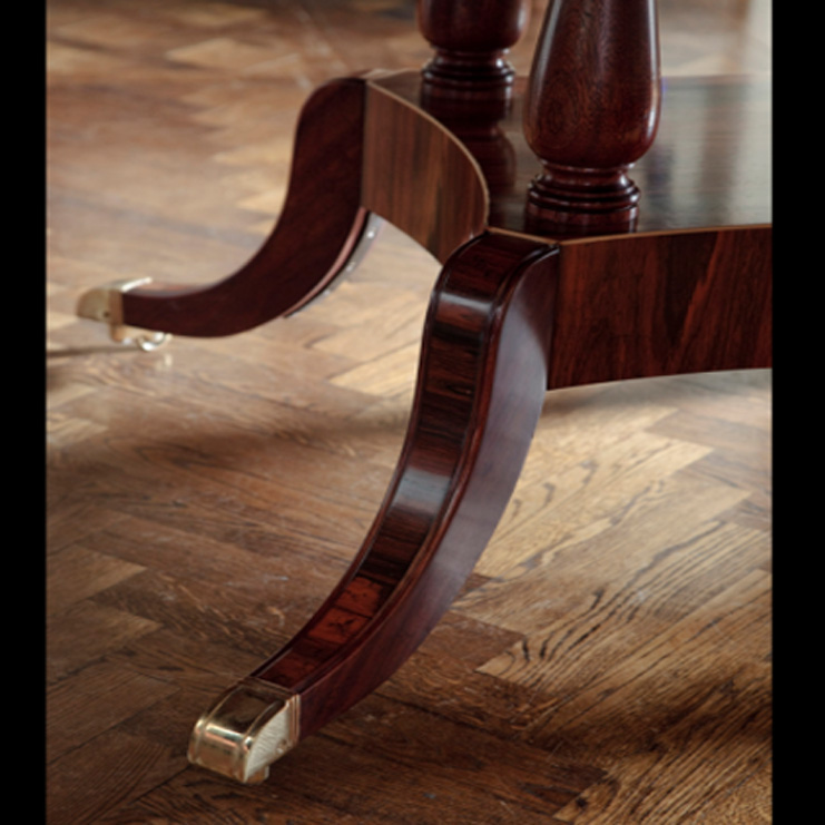 Фото Стол обеденный - стиль Английская классика - Для гостиной - большие обеденные столы производства США - Restall Brown & Clennell - Traditional hand-made - Купить в Интернет-магазине