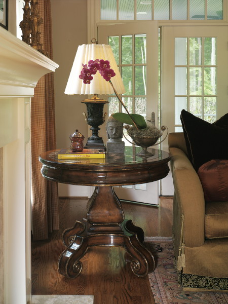 Фото Стол под лампу - стиль Флорида Дизайн - Для гостиной - Купить в Интернет-магазине