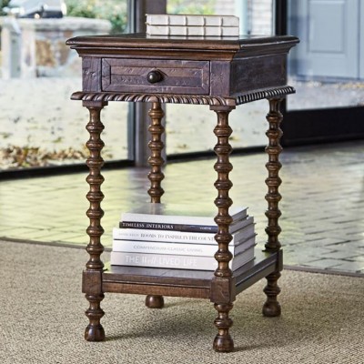 Фото Стол под лампу - стиль Американская классика - Для гостиной - Купить в Интернет-магазине