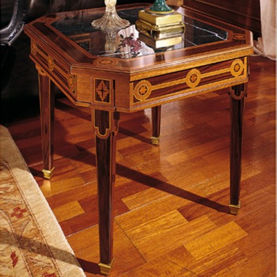 Фото Стол под лампу - стиль Русский дворцовый - Для гостиной - Купить в Интернет-магазине