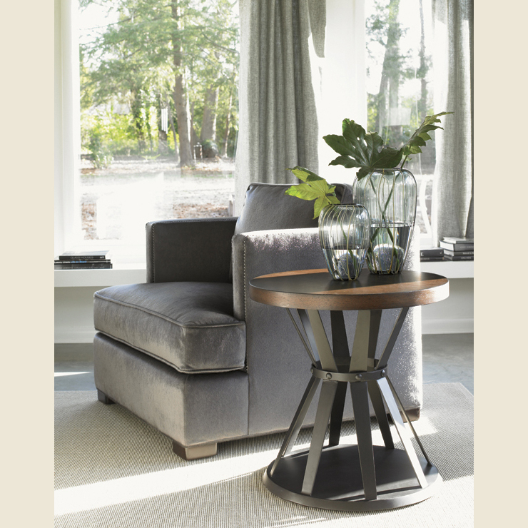 Фото Кресло обитое - стиль Transitional - Для гостиной - удобное кресло производства США - Lexington - 11 South - Купить в Интернет-магазине