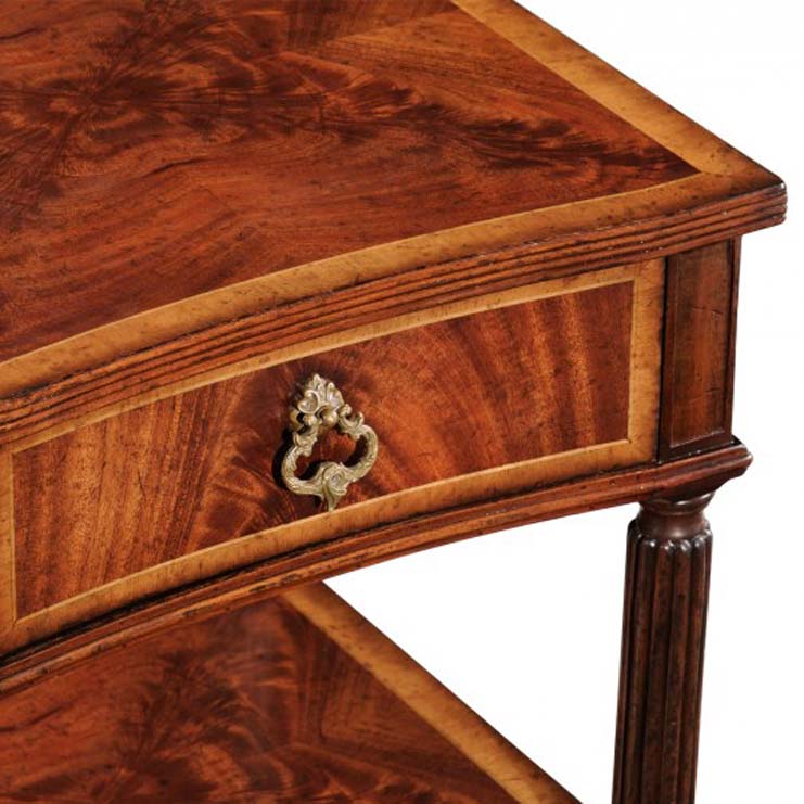 Фото Стол под лампу - стиль Английская классика - Для гостиной - Купить в Интернет-магазине