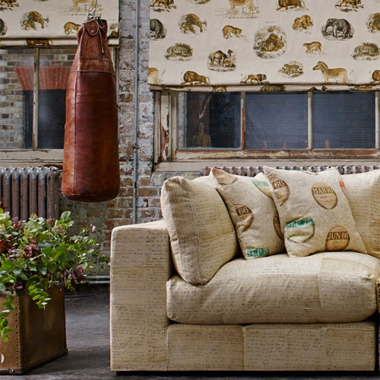 Фото Ткань портьерная с рисунком - Крупный декор - стиль Английский - Бежевый - Купить в Интернет-магазине