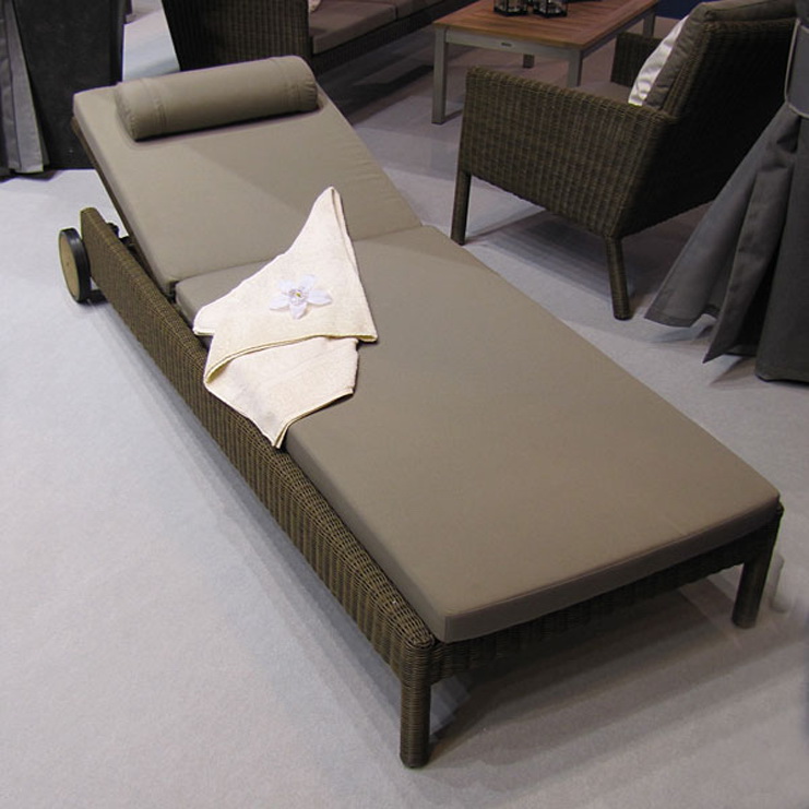 Фото Шезлонг - стиль Современный - Для терраса и бассейна - Купить в Интернет-магазине Фото Шезлонг - стиль Современный - Для терраса и бассейна - Купить в Интернет-магазине