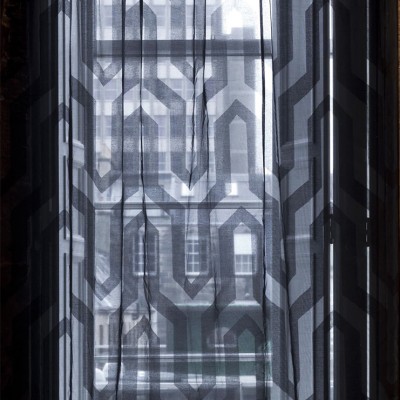 Фото Ткань тюлевая и вуаль - Ткань тюлевая гладкая - стиль Английский - Черная - Купить в Интернет-магазине