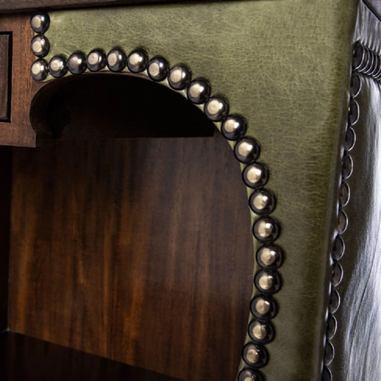 Фото Тумба прикроватная - стиль Современная классика - Для спальни - Купить в Интернет-магазине