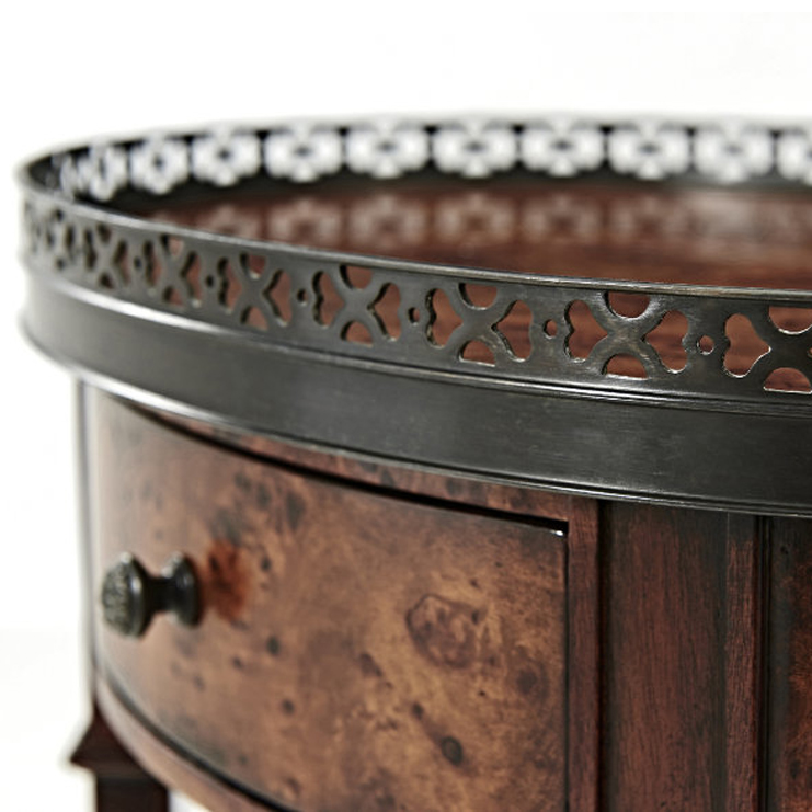 Фото Стол под лампу - стиль Английская классика - Для гостиной - Купить в Интернет-магазине