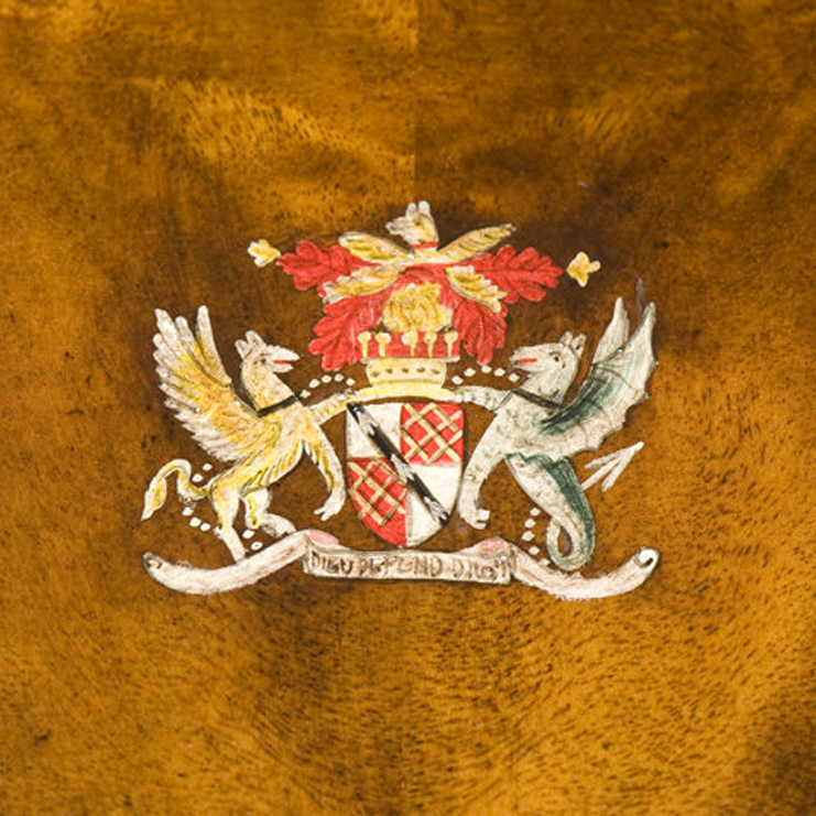 Фото Стол под лампу - стиль Английская классика - Для гостиной - Купить в Интернет-магазине Фото Стол под лампу - стиль Английская классика - Для гостиной - Купить в Интернет-магазине