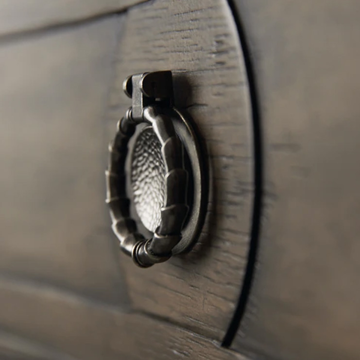 Фото Комод/буфет узкий - стиль Современная классика - Для спальни - Купить в Интернет-магазине