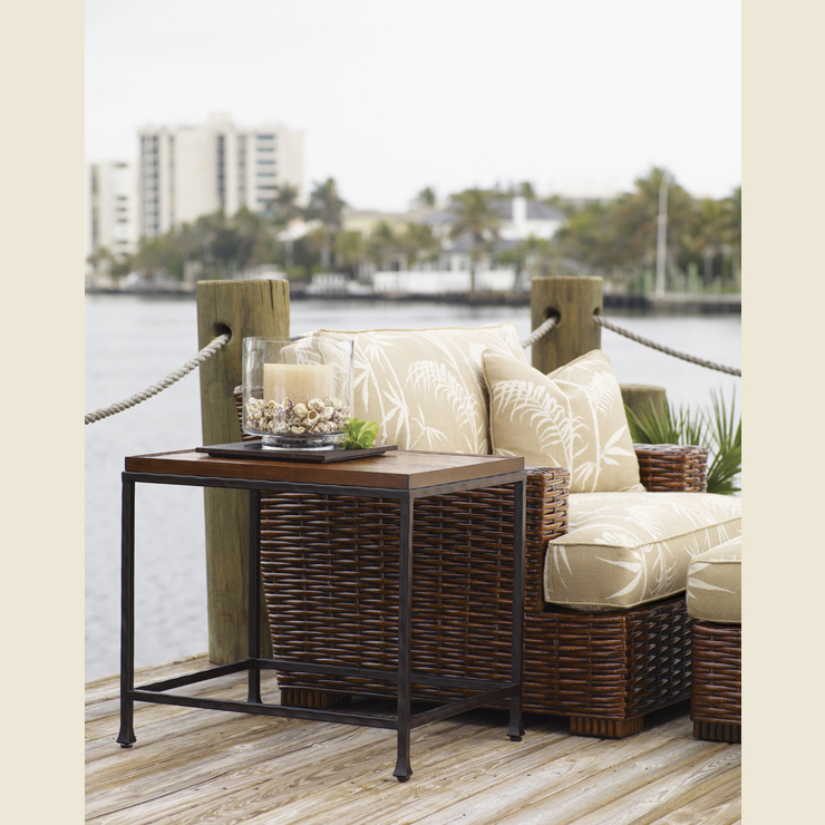 Фото Стол под лампу - стиль Современное кантри - Для гостиной - Купить в Интернет-магазине