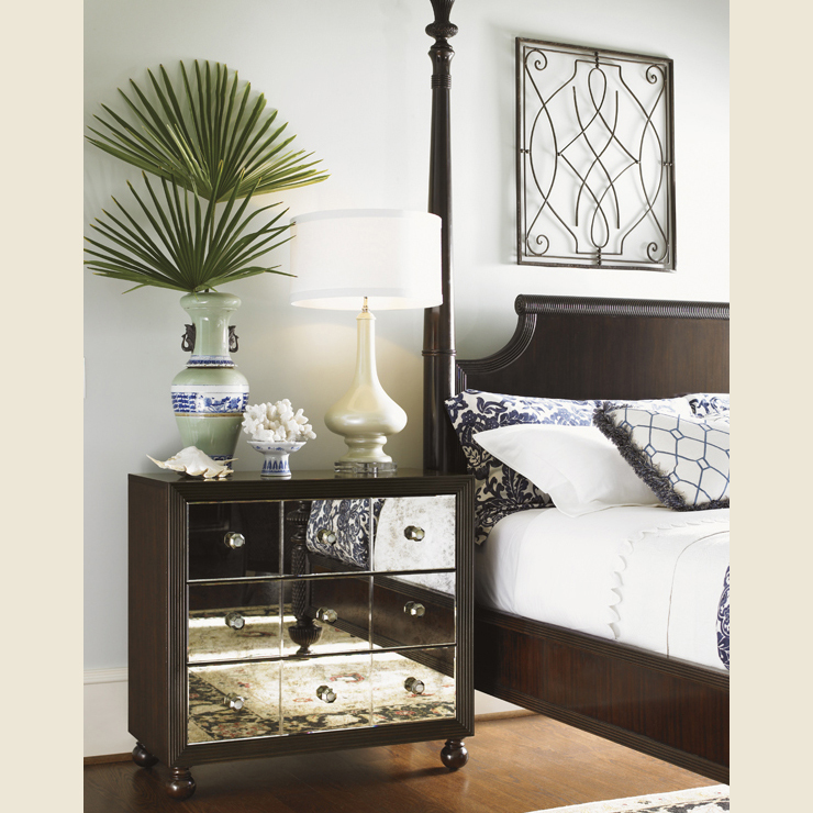 Фото Тумба прикроватная - стиль Колониальный - Для спальни - Купить в Интернет-магазине