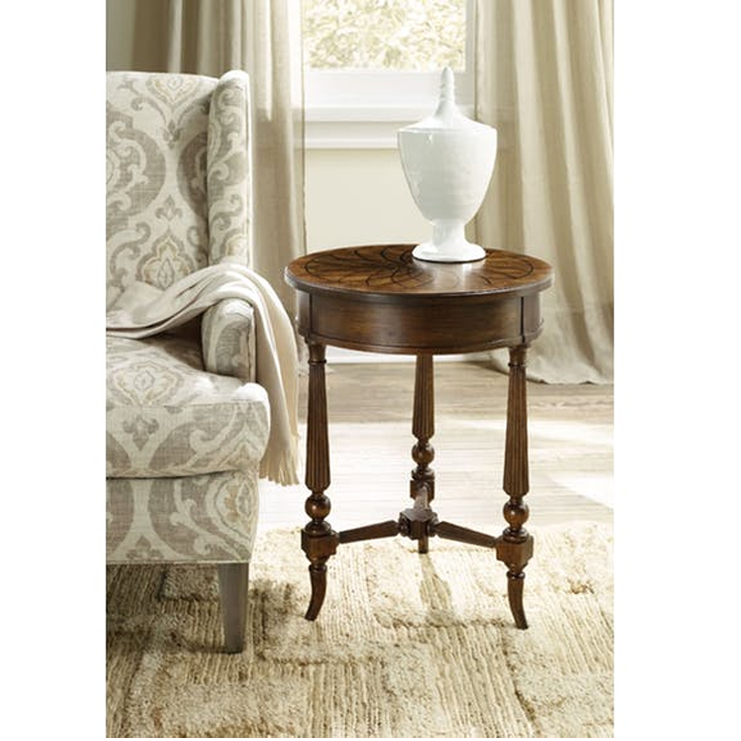 Фото Стол кофейный/журнальный - стиль Американская классика - Для кабинета - Купить в Интернет-магазине Фото Стол кофейный/журнальный - стиль Американская классика - Для кабинета - Купить в Интернет-магазине