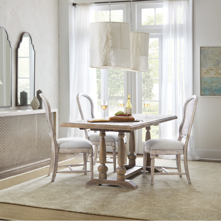 Фото Стол обеденный - стиль American Cottage - Для столовой - большие обеденные столы производства США - Hooker - Boheme - Купить в Интернет-магазине