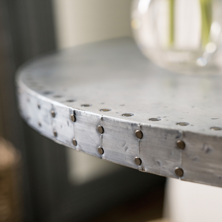 Фото Стол под лампу - стиль American Cottage - Для гостиной - Купить в Интернет-магазине