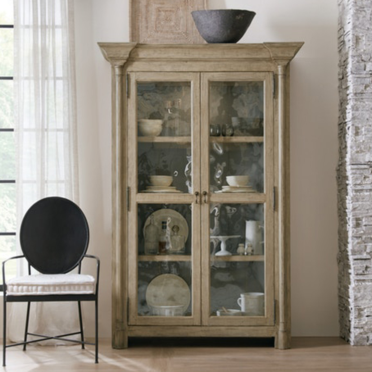 Фото Витрина широкая - стиль Современная классика - Для гостиной - Со стеклянными дверями - Hooker - Сiao Bella - Купить в Интернет-магазине