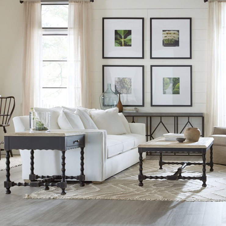 Фото Стол под лампу - стиль Современная классика - Для гостиной - Купить в Интернет-магазине Фото Стол под лампу - стиль Современная классика - Для гостиной - Купить в Интернет-магазине