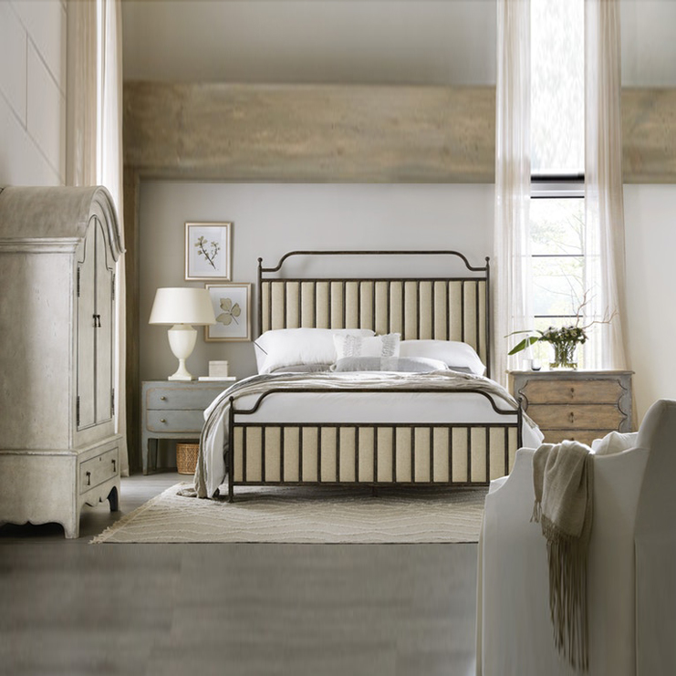 Фото Кровать - стиль Современная классика - Для спальни - Купить в Интернет-магазине