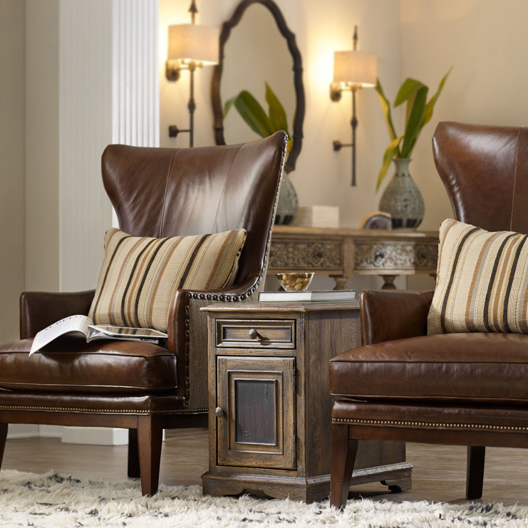 Фото Стол под лампу - стиль Американская классика - Для гостиной - Купить в Интернет-магазине Фото Стол под лампу - стиль Американская классика - Для гостиной - Купить в Интернет-магазине