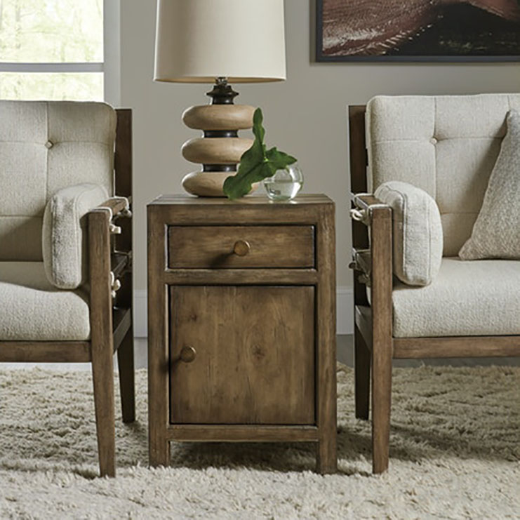 Фото Стол под лампу - стиль Американская классика - Для гостиной - Купить в Интернет-магазине Фото Стол под лампу - стиль Американская классика - Для гостиной - Купить в Интернет-магазине