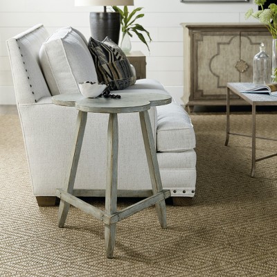 Фото Стол под лампу - стиль Американская классика - Для гостиной - Купить в Интернет-магазине