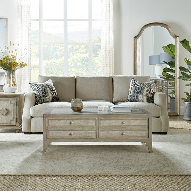 Фото Стол кофейный/журнальный - стиль Американская классика - Для гостиной - Купить в Интернет-магазине Фото Стол кофейный/журнальный - стиль Американская классика - Для гостиной - Купить в Интернет-магазине