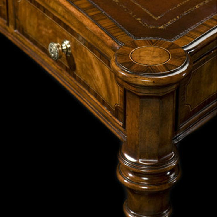 Фото Стол письменный - стиль Английская классика - Для кабинета - Купить в Интернет-магазине Фото Стол письменный - стиль Английская классика - Для кабинета - Купить в Интернет-магазине