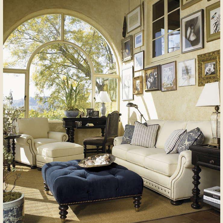 Фото Кресло обитое - стиль Колониальный - Для гостиной - удобное кресло производства США - Lexington - Kingstown - Купить в Интернет-магазине Фото Кресло обитое - стиль Колониальный - Для гостиной - удобное кресло производства США - Lexington - Kingstown - Купить в Интернет-магазине