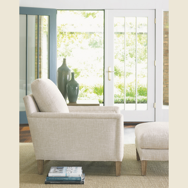 Фото Кресло обитое - стиль Современное кантри - Для гостиной - удобное кресло производства США - Lexington - Modern sands - Купить в Интернет-магазине Фото Кресло обитое - стиль Современное кантри - Для гостиной - удобное кресло производства США - Lexington - Modern sands - Купить в Интернет-магазине