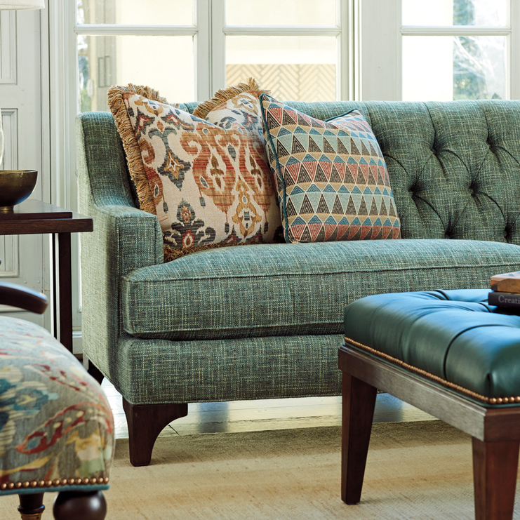 Фото Диван большой - стиль Современная классика - Для гостиной - Купить в Интернет-магазине