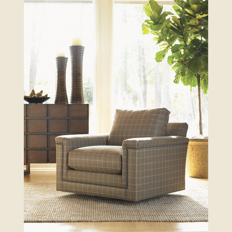 Фото Кресло обитое - стиль Transitional - Для гостиной - удобное кресло производства США - Lexington - 11 South - Купить в Интернет-магазине Фото Кресло обитое - стиль Transitional - Для гостиной - удобное кресло производства США - Lexington - 11 South - Купить в Интернет-магазине