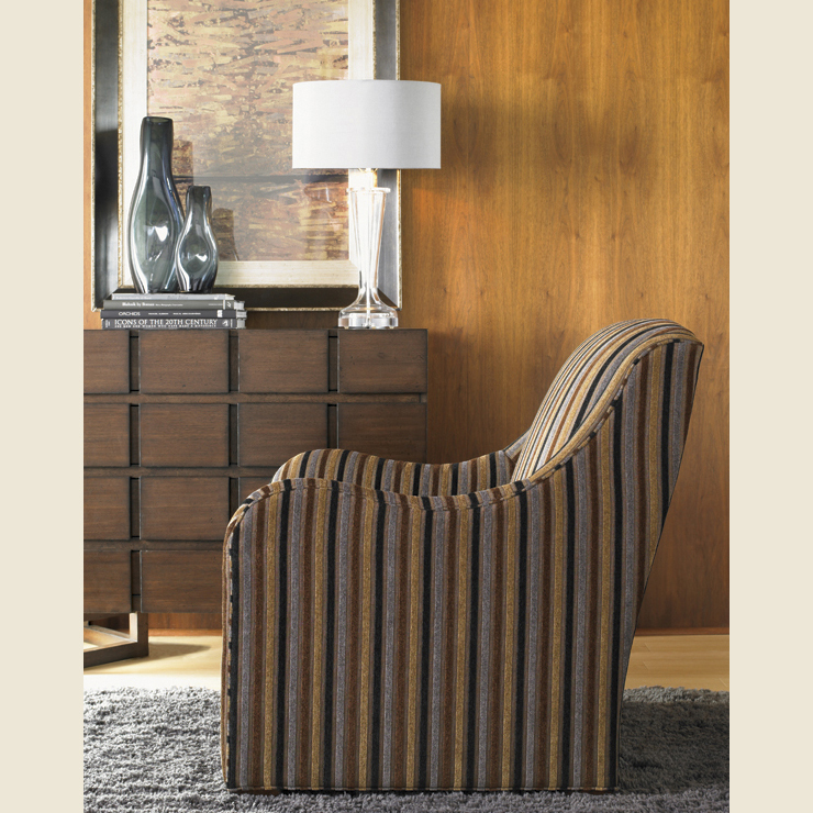 Фото Кресло обитое - стиль Transitional - Для гостиной - удобное кресло производства США - Lexington - 11 South - Купить в Интернет-магазине Фото Кресло обитое - стиль Transitional - Для гостиной - удобное кресло производства США - Lexington - 11 South - Купить в Интернет-магазине