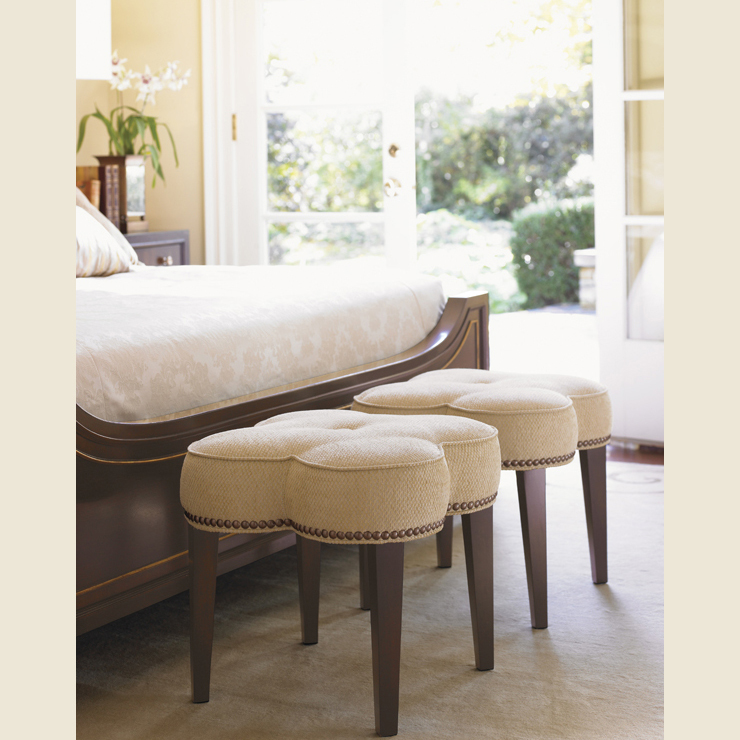 Фото Пуф, банкетка - стиль Современная классика - Для гостиной - Купить в Интернет-магазине Фото Пуф, банкетка - стиль Современная классика - Для гостиной - Купить в Интернет-магазине